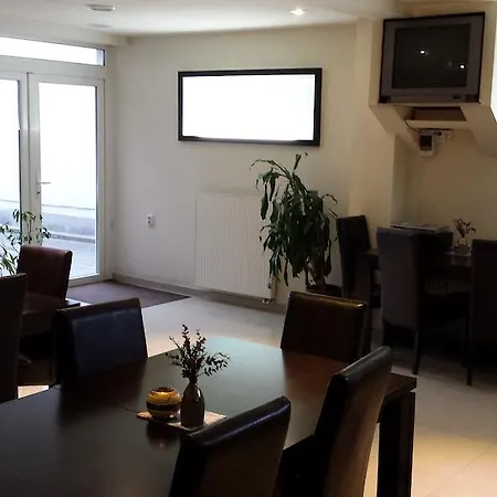 Гостьовий будинок Office